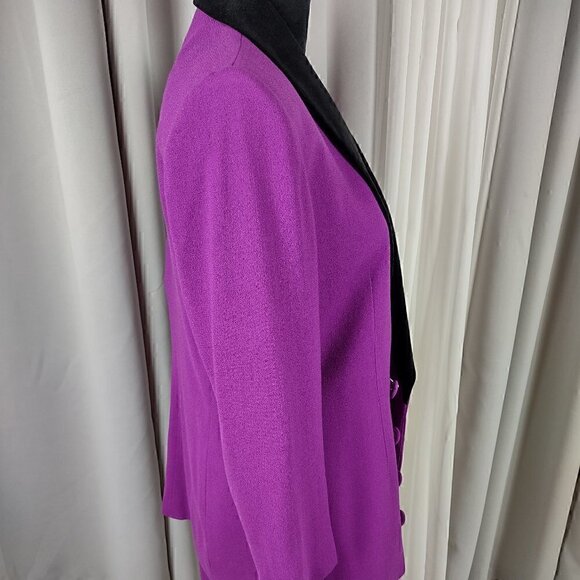 Jones New York 2 pc Jacket and Skirt In Purple with Black Lapels. Size 10 - Picture 3 of 11